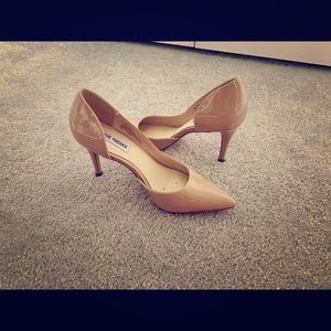 Steve Madden Nude Patent heels